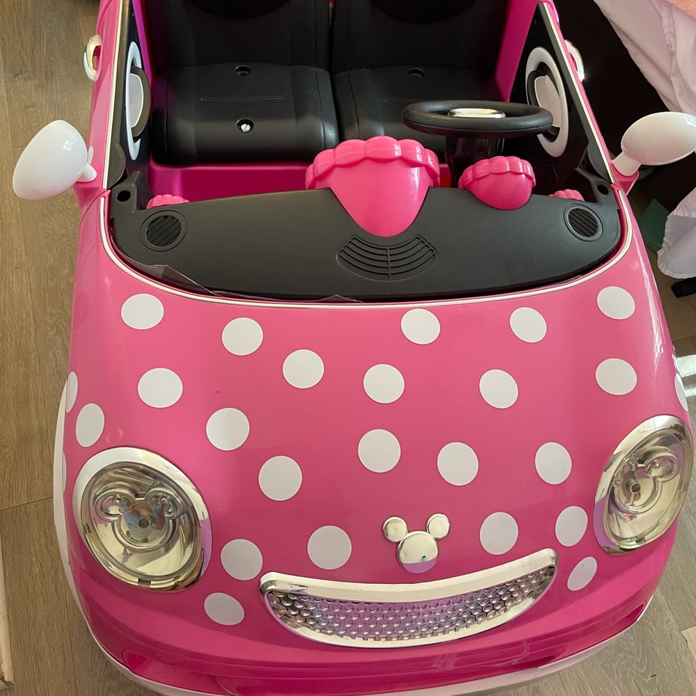 Disney Minnie Mouse Hot Rod Coupe Ride-On Toy